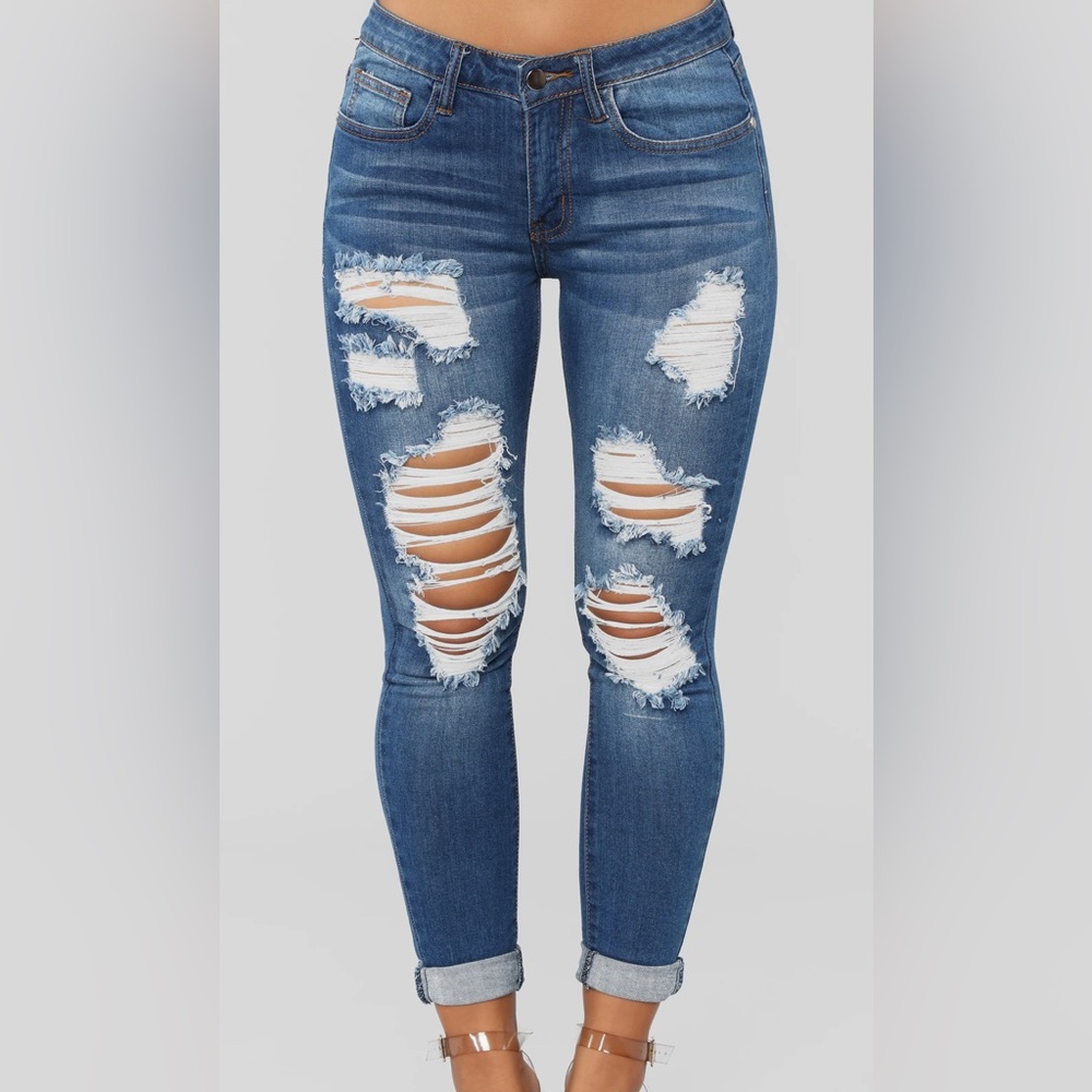 NWT Dark denim Mid Rise ankle cuffed jeans